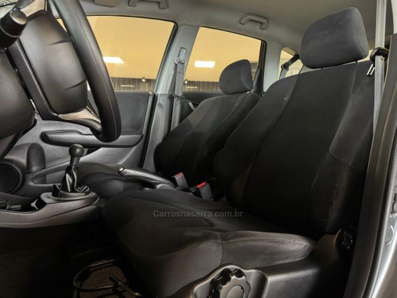HONDA FIT 1.5 EX 16V 2011/2012 GRIFFCAR MULTIMARCAS DOIS IRMÃOS / Carros no Vale
