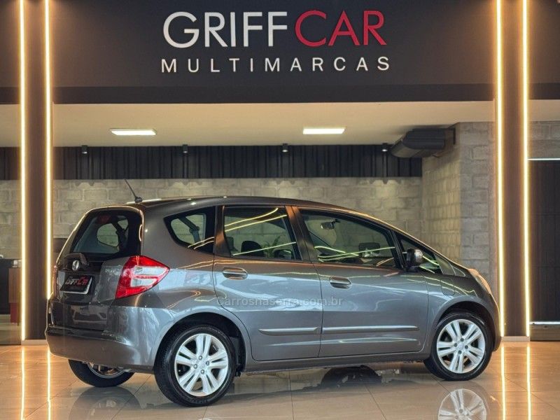 HONDA FIT 1.5 EX 16V 2011/2012 GRIFFCAR MULTIMARCAS DOIS IRMÃOS / Carros no Vale