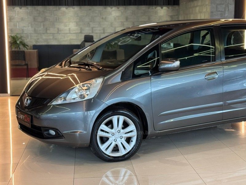 HONDA FIT 1.5 EX 16V 2011/2012 GRIFFCAR MULTIMARCAS DOIS IRMÃOS / Carros no Vale