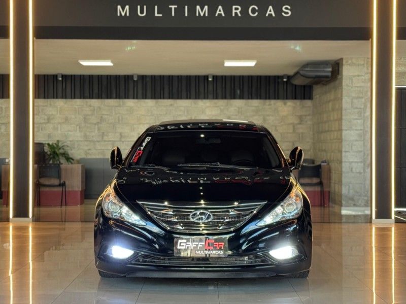 HYUNDAI SONATA 2.4 MPFI V4 16V 182CV 2012/2013 GRIFFCAR MULTIMARCAS DOIS IRMÃOS / Carros no Vale