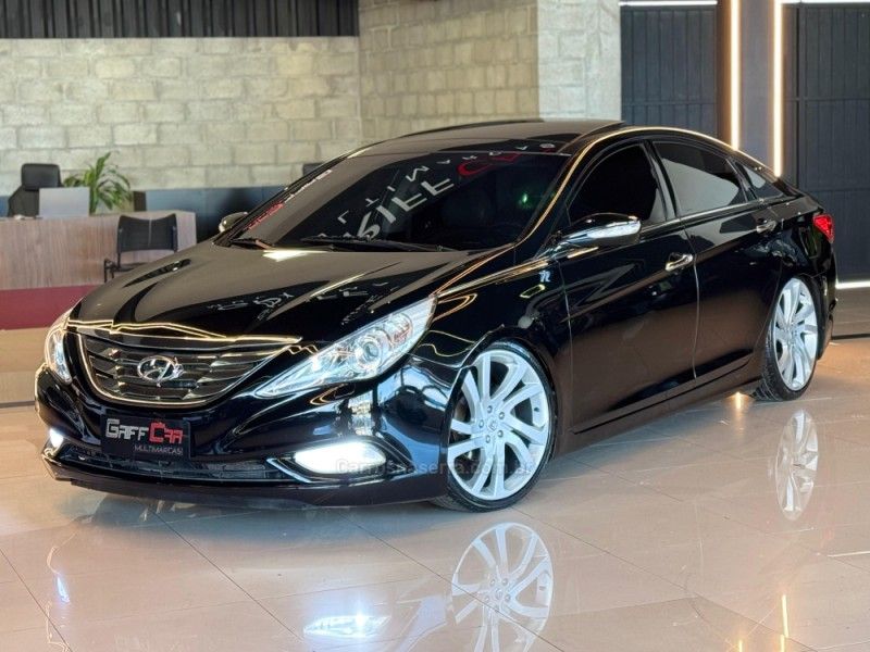 HYUNDAI SONATA 2.4 MPFI V4 16V 182CV 2012/2013 GRIFFCAR MULTIMARCAS DOIS IRMÃOS / Carros no Vale
