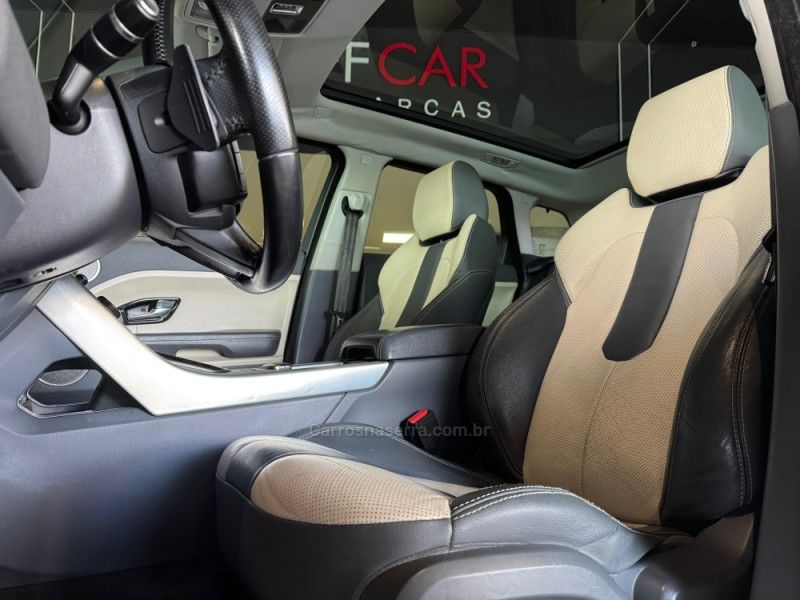 LAND ROVER RANGE ROVER EVOQUE 2.0 DYNAMIC 4WD 16V 2012/2013 GRIFFCAR MULTIMARCAS DOIS IRMÃOS / Carros no Vale