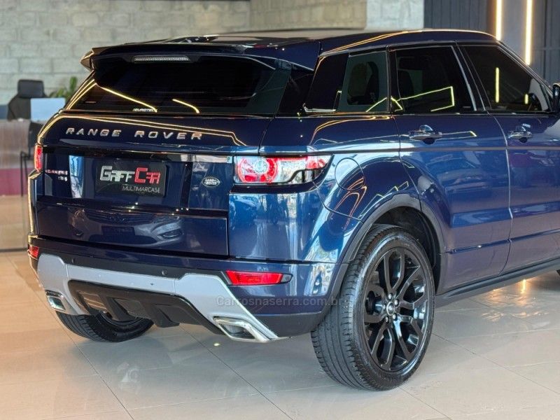 LAND ROVER RANGE ROVER EVOQUE 2.0 DYNAMIC 4WD 16V 2012/2013 GRIFFCAR MULTIMARCAS DOIS IRMÃOS / Carros no Vale
