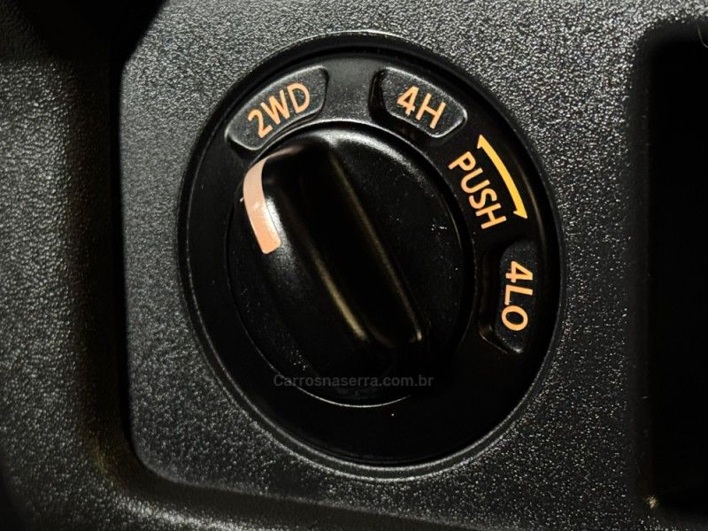 NISSAN FRONTIER 2.5 XE 4X4 CD TURBO ELETRONIC 2012/2013 GRIFFCAR MULTIMARCAS DOIS IRMÃOS / Carros no Vale