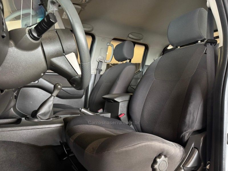 NISSAN FRONTIER 2.5 XE 4X4 CD TURBO ELETRONIC 2012/2013 GRIFFCAR MULTIMARCAS DOIS IRMÃOS / Carros no Vale