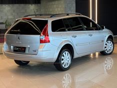 RENAULT MÉGANE 1.6 DYNAMIQUE GRAND TOUR 16V 2011/2011 GRIFFCAR MULTIMARCAS DOIS IRMÃOS / Carros no Vale