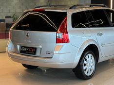 RENAULT MÉGANE 1.6 DYNAMIQUE GRAND TOUR 16V 2011/2011 GRIFFCAR MULTIMARCAS DOIS IRMÃOS / Carros no Vale