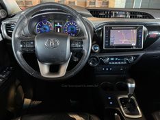 TOYOTA HILUX 2.8 SRX 4X4 CD 16V 2016/2017 GRIFFCAR MULTIMARCAS DOIS IRMÃOS / Carros no Vale
