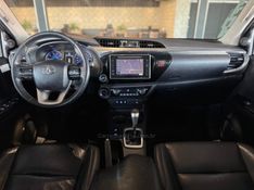 TOYOTA HILUX 2.8 SRX 4X4 CD 16V 2016/2017 GRIFFCAR MULTIMARCAS DOIS IRMÃOS / Carros no Vale