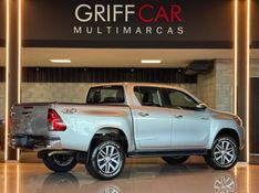 TOYOTA HILUX 2.8 SRX 4X4 CD 16V 2016/2017 GRIFFCAR MULTIMARCAS DOIS IRMÃOS / Carros no Vale