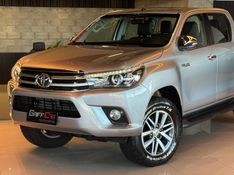 TOYOTA HILUX 2.8 SRX 4X4 CD 16V 2016/2017 GRIFFCAR MULTIMARCAS DOIS IRMÃOS / Carros no Vale