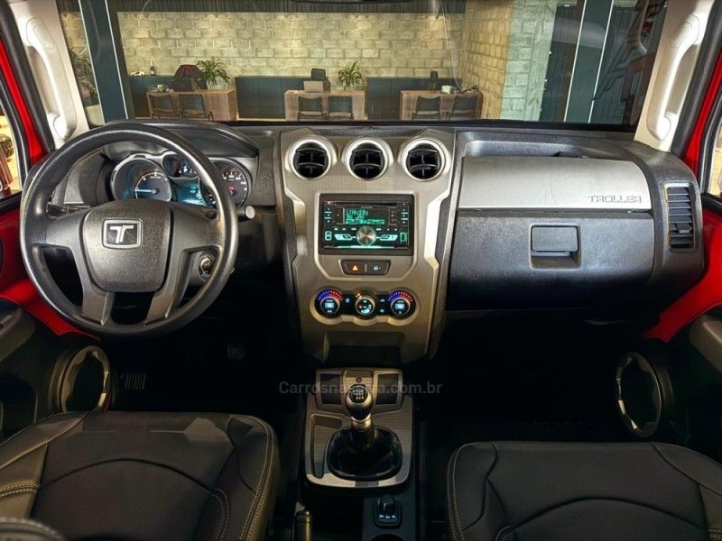 TROLLER T4 3.2 TDI 4X4 20V TURBO INTERCOOLER 2018/2018 GRIFFCAR MULTIMARCAS DOIS IRMÃOS / Carros no Vale