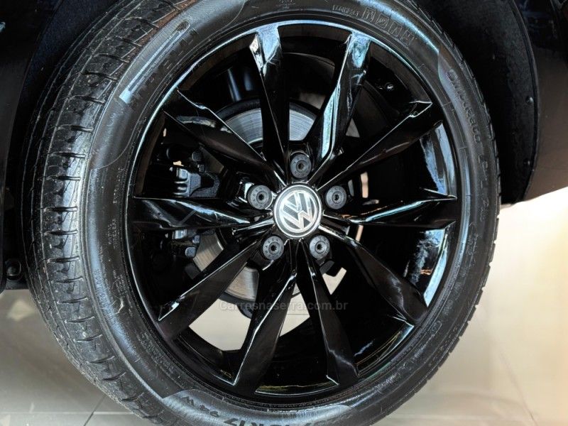 VOLKSWAGEN JETTA 2.0 COMFORTLINE TIPTRONIC 2012/2013 GRIFFCAR MULTIMARCAS DOIS IRMÃOS / Carros no Vale