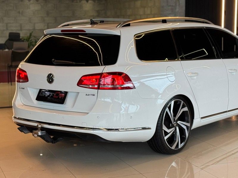 VOLKSWAGEN PASSAT 2.0 FSI VARIANT 16V TURBO TIPTRONIC 2013/2014 GRIFFCAR MULTIMARCAS DOIS IRMÃOS / Carros no Vale