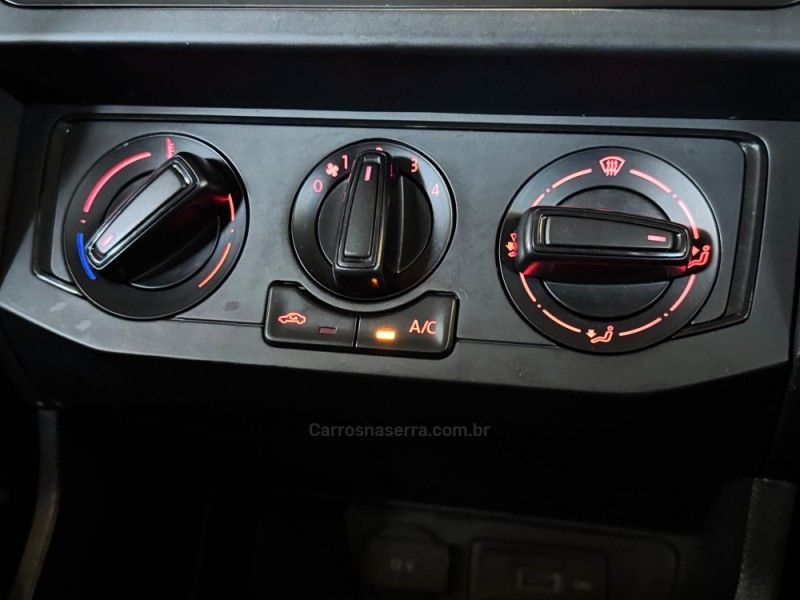 VOLKSWAGEN SAVEIRO 1.6 ROBUST CS 8V 2023/2023 GRIFFCAR MULTIMARCAS DOIS IRMÃOS / Carros no Vale
