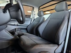 VOLKSWAGEN SAVEIRO 1.6 ROBUST CS 8V 2023/2023 GRIFFCAR MULTIMARCAS DOIS IRMÃOS / Carros no Vale