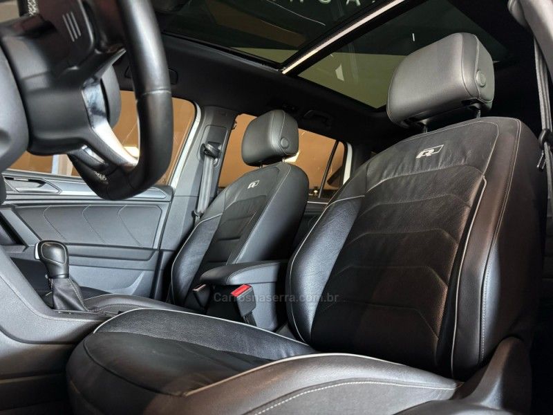 VOLKSWAGEN TIGUAN 2.0 ALLSPACE R-LINE 350 TSI 4X4 2020/2020 GRIFFCAR MULTIMARCAS DOIS IRMÃOS / Carros no Vale