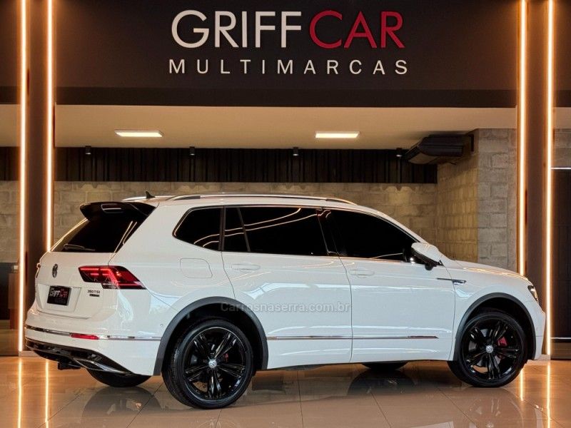 VOLKSWAGEN TIGUAN 2.0 ALLSPACE R-LINE 350 TSI 4X4 2020/2020 GRIFFCAR MULTIMARCAS DOIS IRMÃOS / Carros no Vale