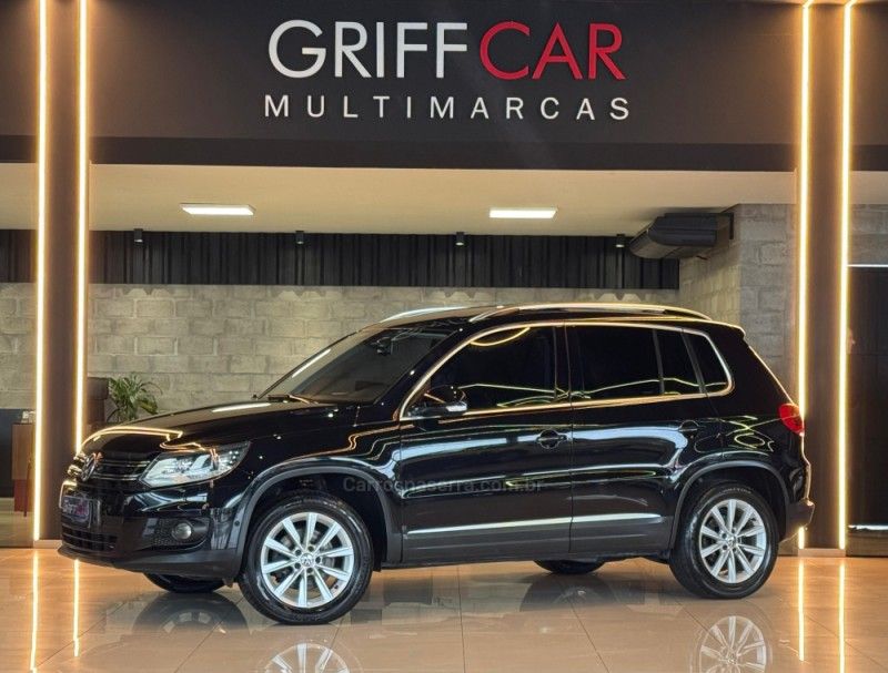 VOLKSWAGEN TIGUAN 2.0 TSI 16V TURBO TIPTRONIC 2011/2012 GRIFFCAR MULTIMARCAS DOIS IRMÃOS / Carros no Vale