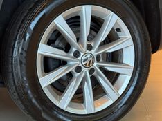 VOLKSWAGEN TIGUAN 2.0 TSI 16V TURBO TIPTRONIC 2011/2012 GRIFFCAR MULTIMARCAS DOIS IRMÃOS / Carros no Vale