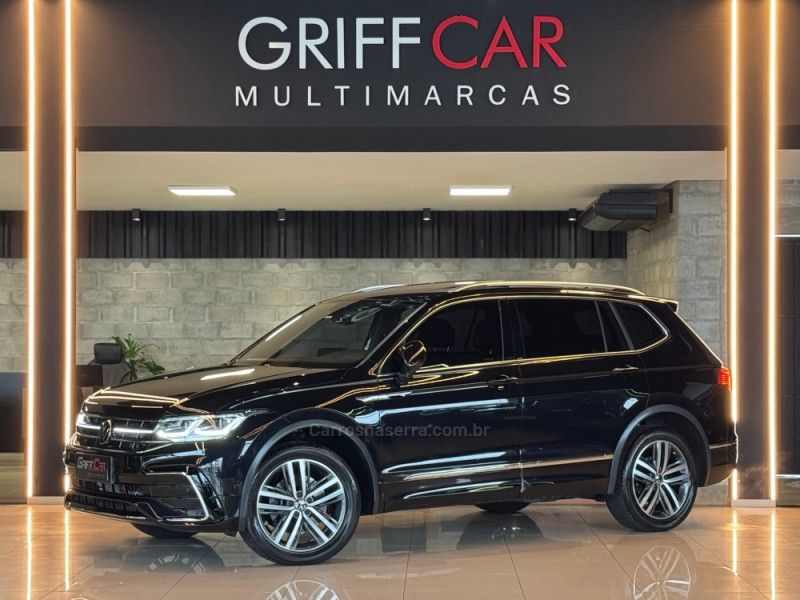 VOLKSWAGEN TIGUAN 2.0 TSI R-LINE 16V TURBO TIPTRONIC 2024/2024 GRIFFCAR MULTIMARCAS DOIS IRMÃOS / Carros no Vale