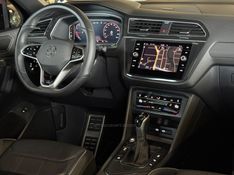 VOLKSWAGEN TIGUAN 2.0 TSI R-LINE 16V TURBO TIPTRONIC 2024/2024 GRIFFCAR MULTIMARCAS DOIS IRMÃOS / Carros no Vale