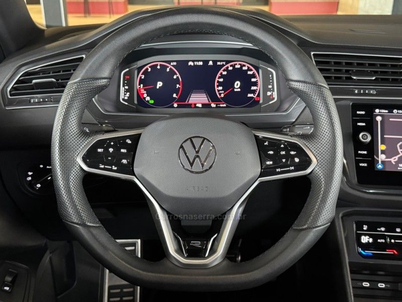 VOLKSWAGEN TIGUAN 2.0 TSI R-LINE 16V TURBO TIPTRONIC 2024/2024 GRIFFCAR MULTIMARCAS DOIS IRMÃOS / Carros no Vale
