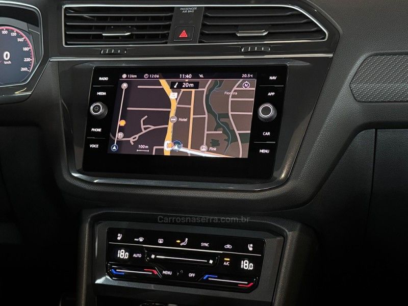 VOLKSWAGEN TIGUAN 2.0 TSI R-LINE 16V TURBO TIPTRONIC 2024/2024 GRIFFCAR MULTIMARCAS DOIS IRMÃOS / Carros no Vale