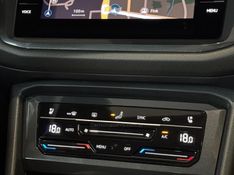VOLKSWAGEN TIGUAN 2.0 TSI R-LINE 16V TURBO TIPTRONIC 2024/2024 GRIFFCAR MULTIMARCAS DOIS IRMÃOS / Carros no Vale