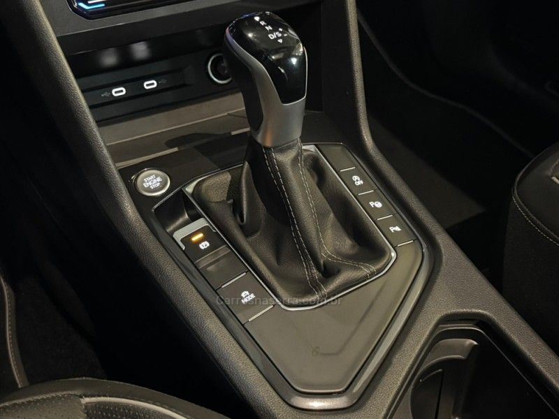 VOLKSWAGEN TIGUAN 2.0 TSI R-LINE 16V TURBO TIPTRONIC 2024/2024 GRIFFCAR MULTIMARCAS DOIS IRMÃOS / Carros no Vale