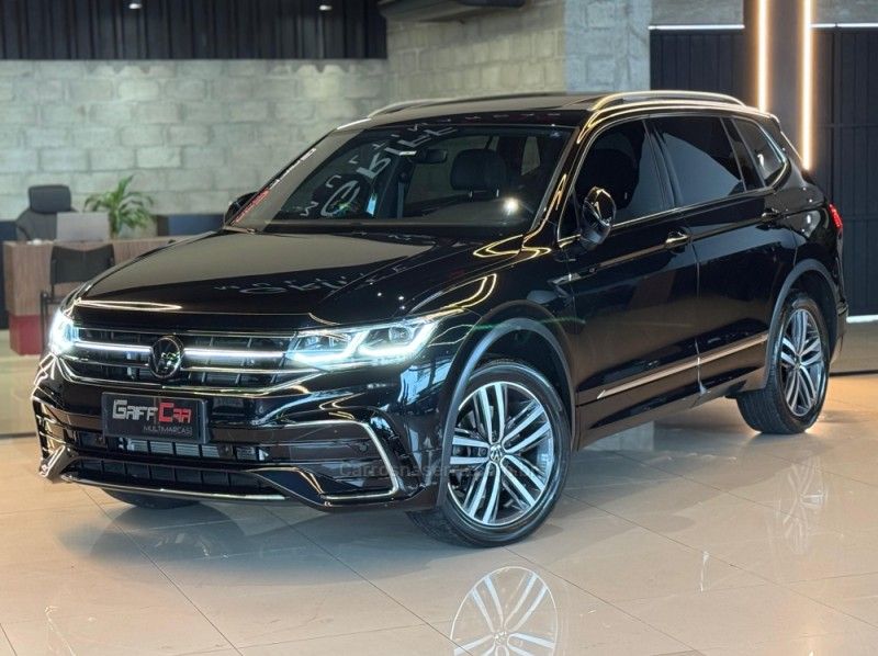 VOLKSWAGEN TIGUAN 2.0 TSI R-LINE 16V TURBO TIPTRONIC 2024/2024 GRIFFCAR MULTIMARCAS DOIS IRMÃOS / Carros no Vale