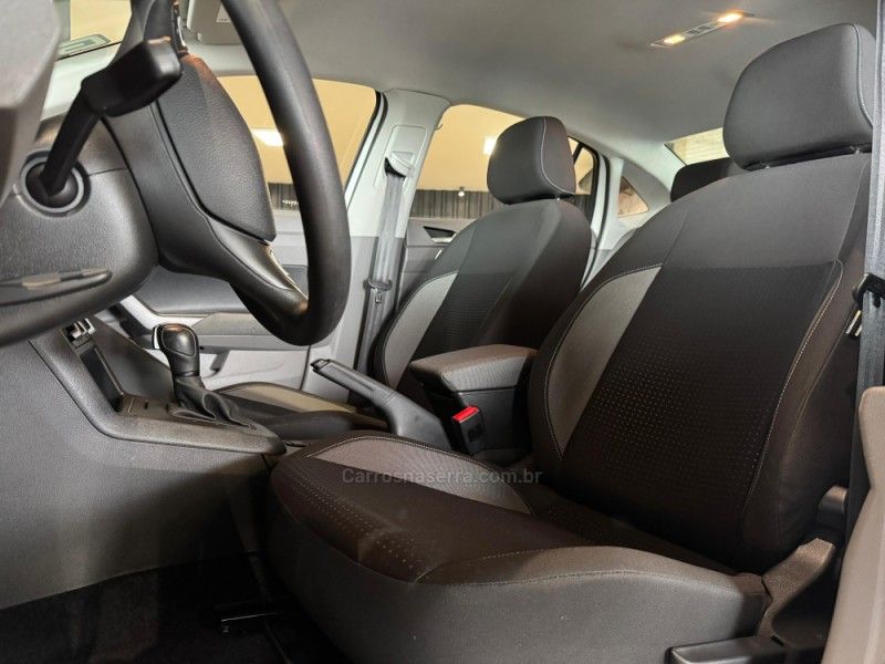 VOLKSWAGEN VIRTUS 1.0 200 TSI COMFORTLINE 2021/2022 GRIFFCAR MULTIMARCAS DOIS IRMÃOS / Carros no Vale