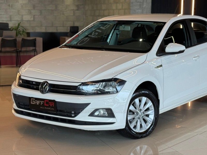 VOLKSWAGEN VIRTUS 1.0 200 TSI COMFORTLINE 2021/2022 GRIFFCAR MULTIMARCAS DOIS IRMÃOS / Carros no Vale