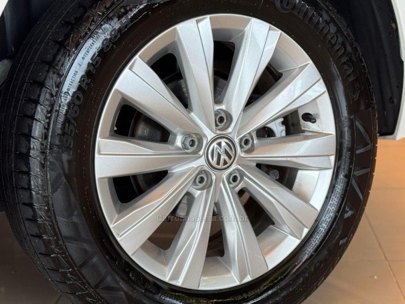 VOLKSWAGEN VIRTUS 1.0 200 TSI COMFORTLINE 2021/2022 GRIFFCAR MULTIMARCAS DOIS IRMÃOS / Carros no Vale