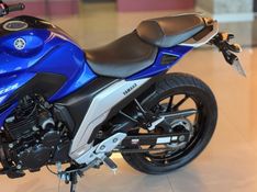YAMAHA FAZER FZ25 2023/2023 GRIFFCAR MULTIMARCAS DOIS IRMÃOS / Carros no Vale