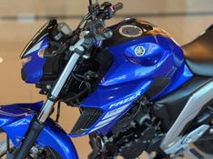 YAMAHA FAZER FZ25 2023/2023 GRIFFCAR MULTIMARCAS DOIS IRMÃOS / Carros no Vale