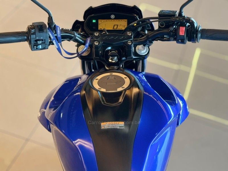YAMAHA FAZER FZ25 2023/2023 GRIFFCAR MULTIMARCAS DOIS IRMÃOS / Carros no Vale