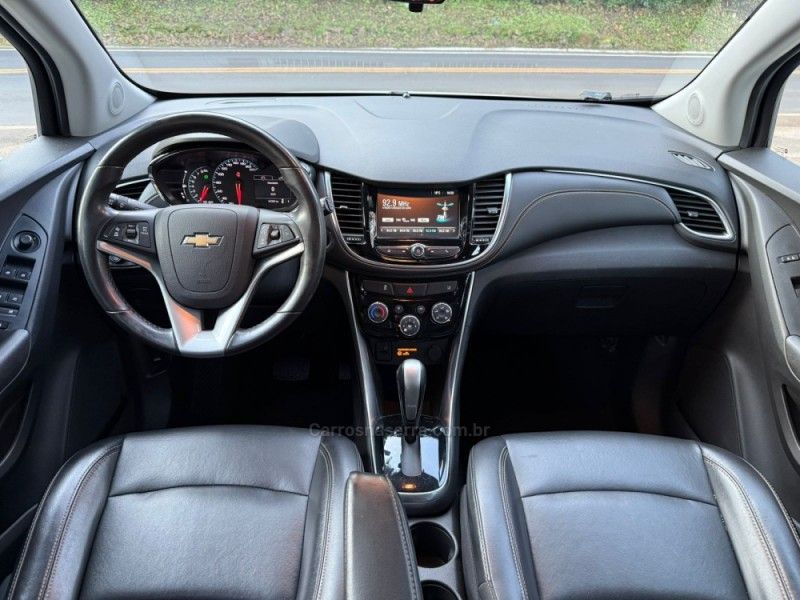 CHEVROLET TRACKER 1.4 16V PREMIER TURBO 2018/2018 KASPER VEÍCULOS DOIS IRMÃOS / Carros no Vale