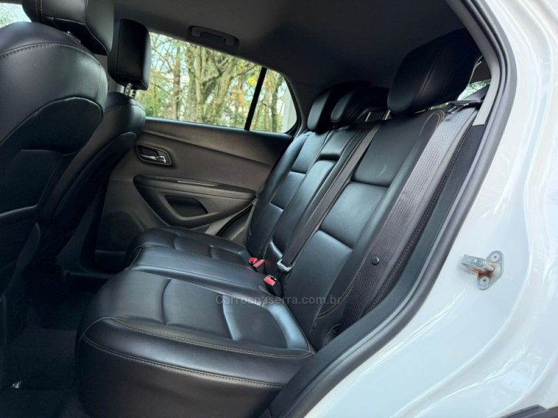 CHEVROLET TRACKER 1.4 16V PREMIER TURBO 2018/2018 KASPER VEÍCULOS DOIS IRMÃOS / Carros no Vale