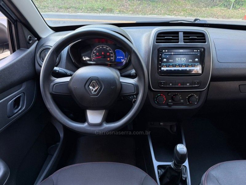 RENAULT KWID 1.0 12V SCE ZEN 2018/2019 KASPER VEÍCULOS DOIS IRMÃOS / Carros no Vale