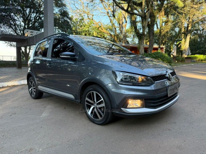 VOLKSWAGEN FOX 1.6 MSI XTREME 8V 2019/2019 KASPER VEÍCULOS DOIS IRMÃOS / Carros no Vale