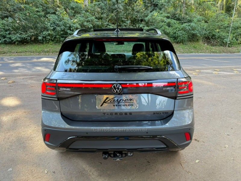 VOLKSWAGEN T-CROSS 1.4 HIGHLINE TSI 16V 2024/2025 KASPER VEÍCULOS DOIS IRMÃOS / Carros no Vale