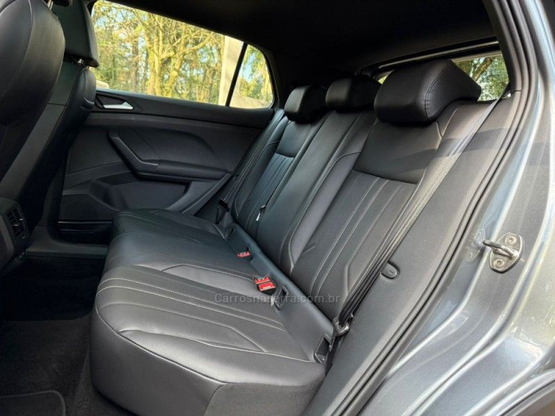 VOLKSWAGEN T-CROSS 1.4 HIGHLINE TSI 16V 2024/2025 KASPER VEÍCULOS DOIS IRMÃOS / Carros no Vale