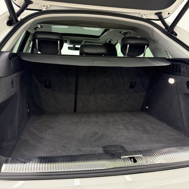 AUDI Q3 1.4 TFSI PRESTIGE PLUS S TRONIC 2018/2019 FOCAR VEÍCULOS CAXIAS DO SUL / Carros no Vale