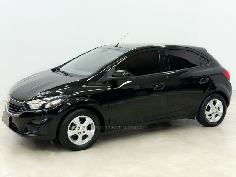 CHEVROLET ONIX 1.4 MPFI LT 8V 2018/2019 FOCAR VEÍCULOS CAXIAS DO SUL / Carros no Vale