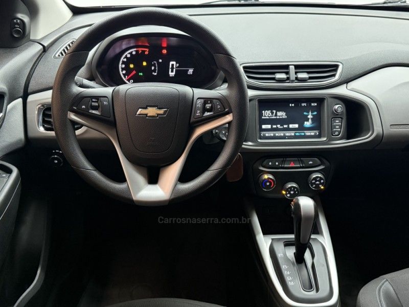 CHEVROLET ONIX 1.4 MPFI LT 8V 2018/2019 FOCAR VEÍCULOS CAXIAS DO SUL / Carros no Vale