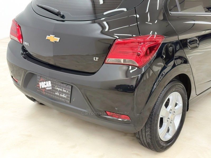CHEVROLET ONIX 1.4 MPFI LT 8V 2018/2019 FOCAR VEÍCULOS CAXIAS DO SUL / Carros no Vale