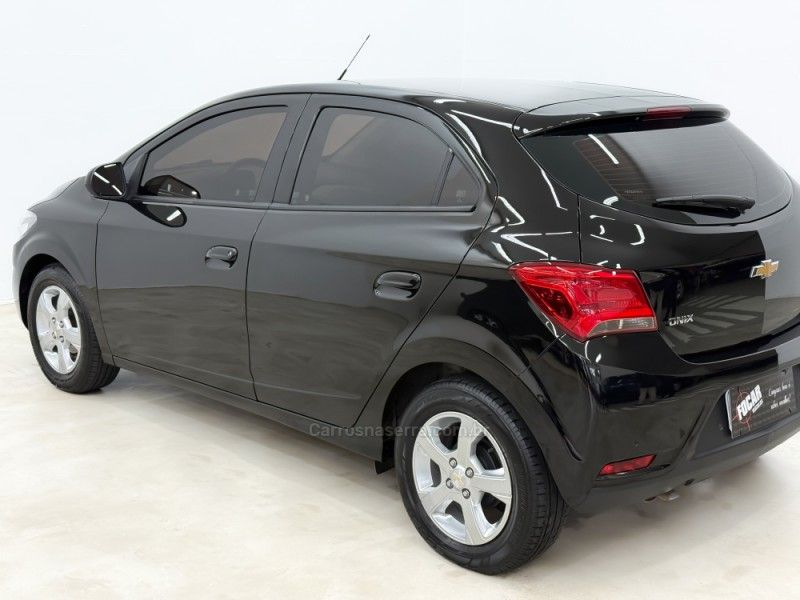 CHEVROLET ONIX 1.4 MPFI LT 8V 2018/2019 FOCAR VEÍCULOS CAXIAS DO SUL / Carros no Vale
