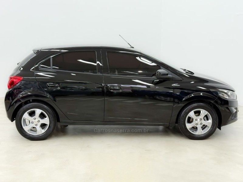 CHEVROLET ONIX 1.4 MPFI LT 8V 2018/2019 FOCAR VEÍCULOS CAXIAS DO SUL / Carros no Vale