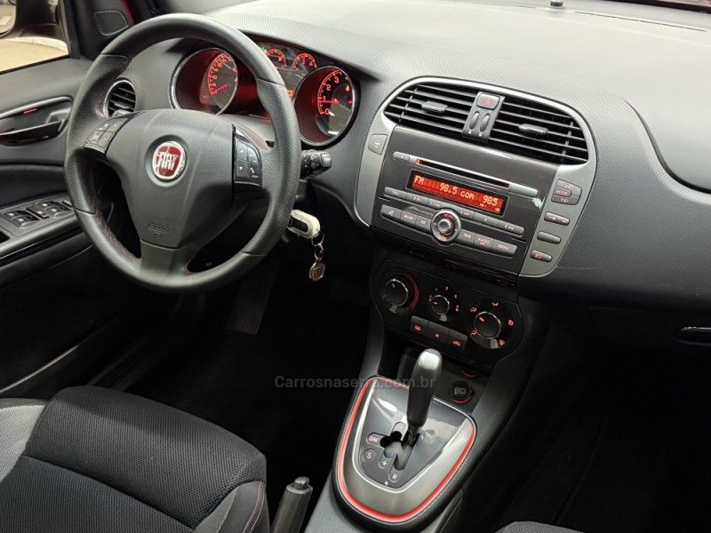 FIAT BRAVO 1.8 SPORTING 16V AUTOMATIZADO 2013/2014 FOCAR VEÍCULOS CAXIAS DO SUL / Carros no Vale